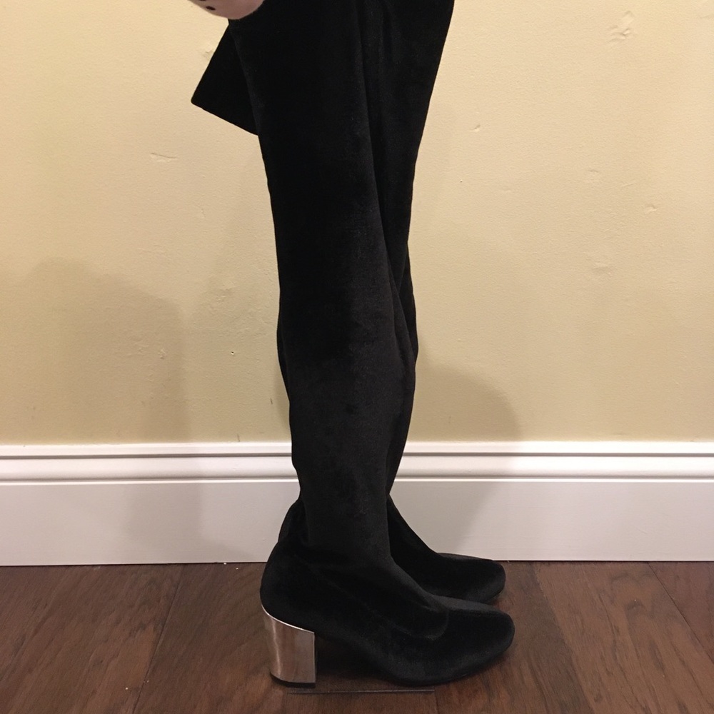 3/$10 ✨ Forever 21 over the knee black boots